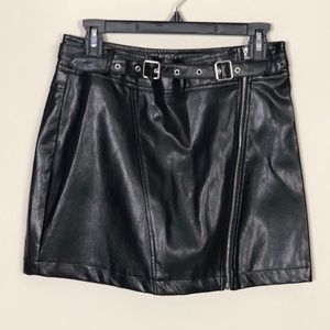 Forever 21 Faux Leather Skirt 🔥